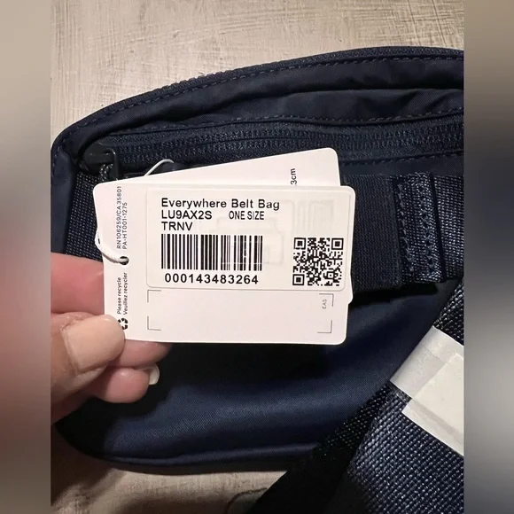 🍋Lululemon Everywhere Belt Bag, NWT - Picture 7 of 11